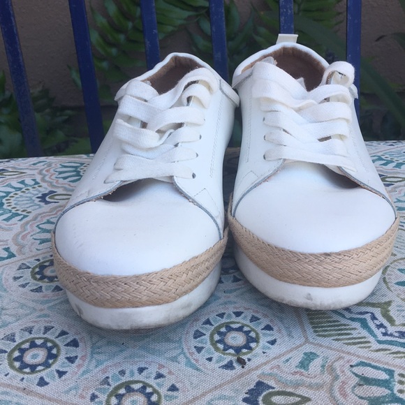 Sneakers - Picture 3 of 5